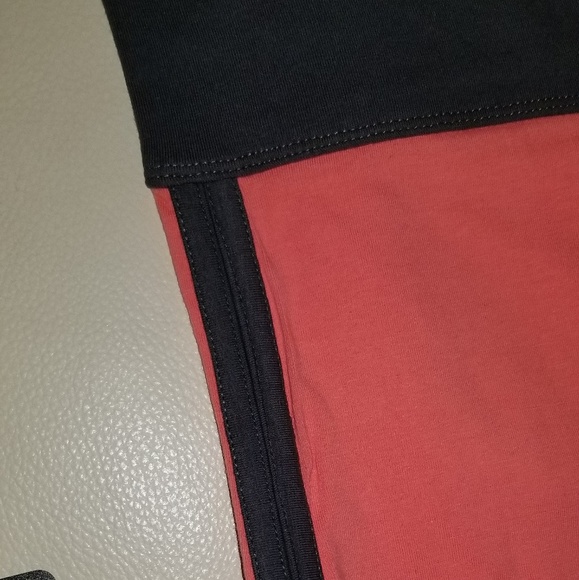 Shorts with flipable high waist - Picture 2 of 3